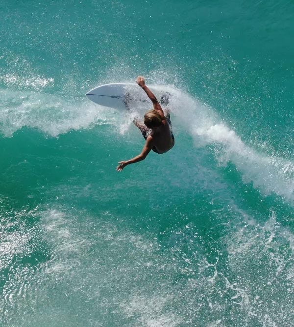 WHAT ARE HYBRID SURFBOARDS? Sunshine Coast Surf